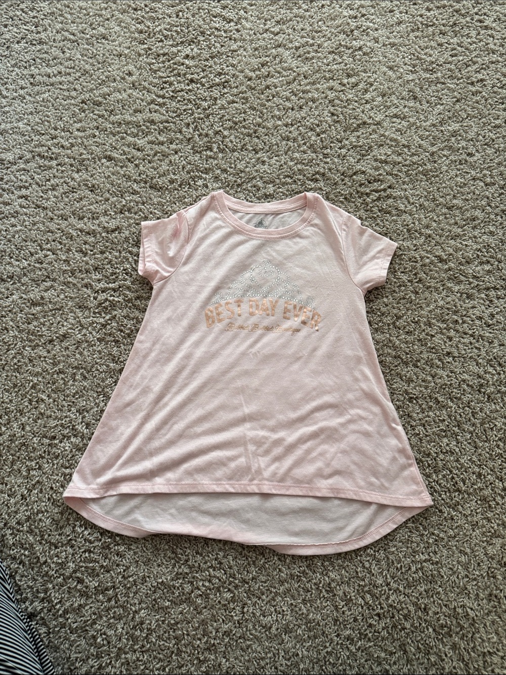 Disney Park Girls Pink 'Best Day Ever' Tee with Rhinestone Tiara Sz M